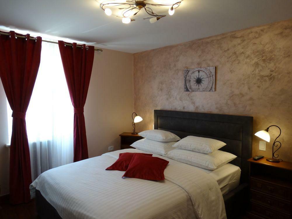 Guesthouse Pjaceta Split Bagian luar foto